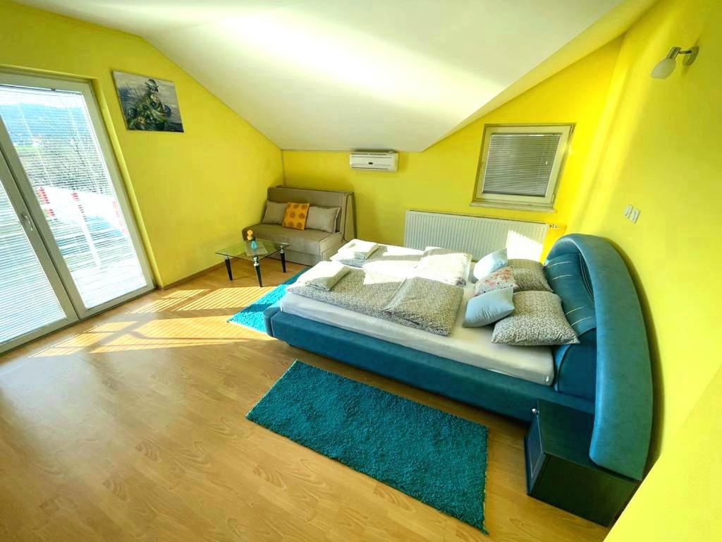 Modrica Villa 2 Etagen Mit Grossen Garten מראה חיצוני תמונה
